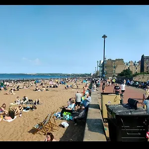 Apartment Beach, Edinburgh