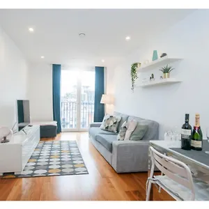https://the-most-central-apartment-in-cardiff.cardiffhotelswales.com